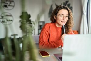 Curso ingles a2 DEFOIN Malaga 150 horas aula virtual mayo 2026 trabajadores ocupados nivel MCERL certificacion oficial preparacion examen